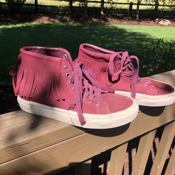 Amazon com Sperry Women s Crest Twin Gore Woven Emboss Sneaker Amazon com Sperry Women s Crest Twin Gore Woven Emboss Sneaker